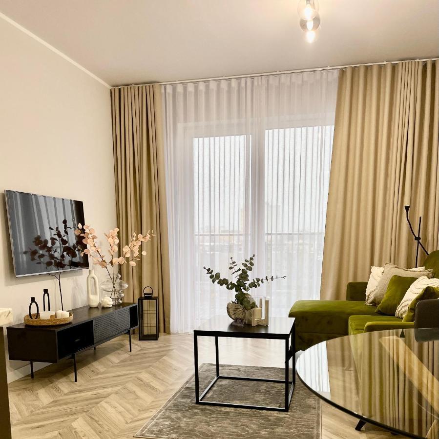 Apartcentrum-Charlotte -Parking-Air Conditioning 볼레스와비에츠 외부 사진