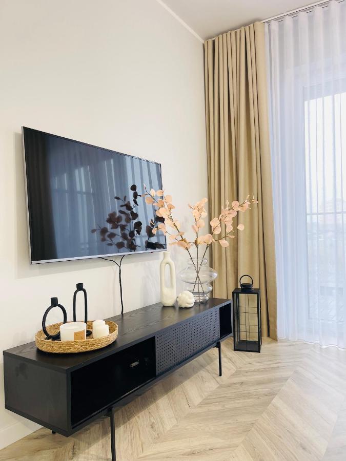 Apartcentrum-Charlotte -Parking-Air Conditioning 볼레스와비에츠 외부 사진